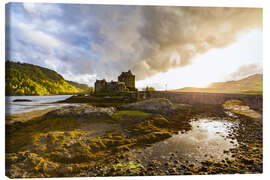 Canvas print  Eilean Donan Castle in the Highlands, Scotland - Dieterich Fotografie